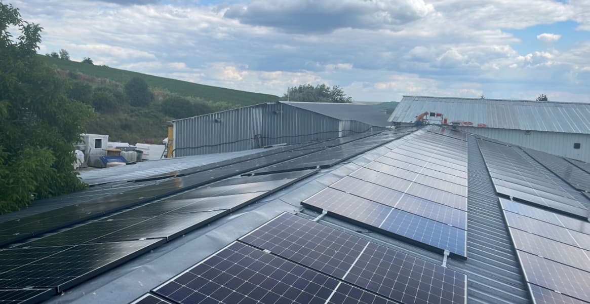 Facotry solar system Roof on grid solar system
