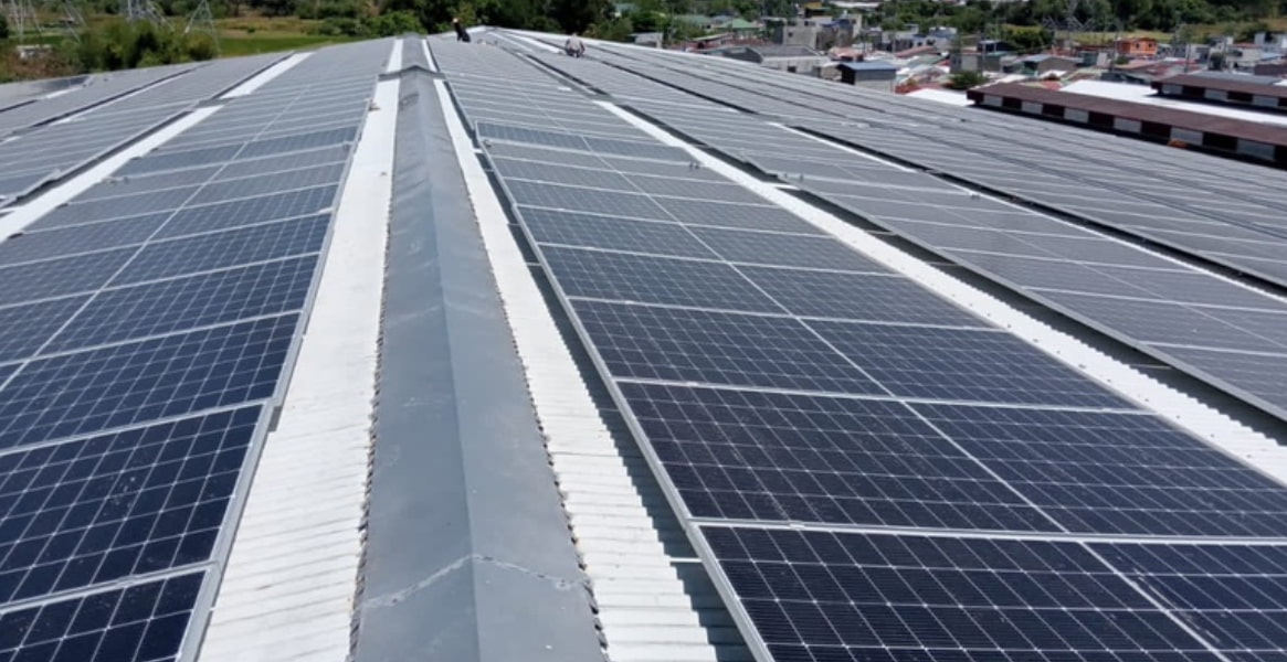Sistema de energía solar trifásico de 300 kW conectado a la red, 220 V