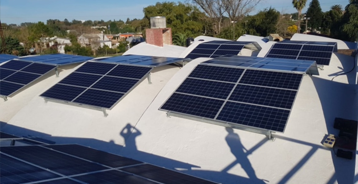 Cruve roof solar system 