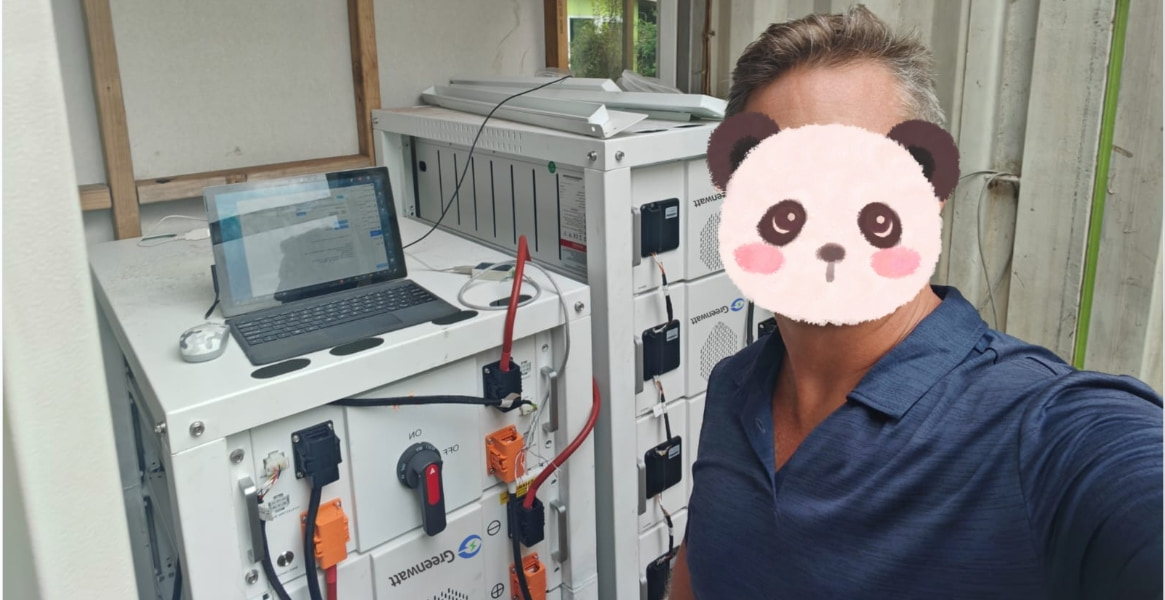 High voltage lithium battery 